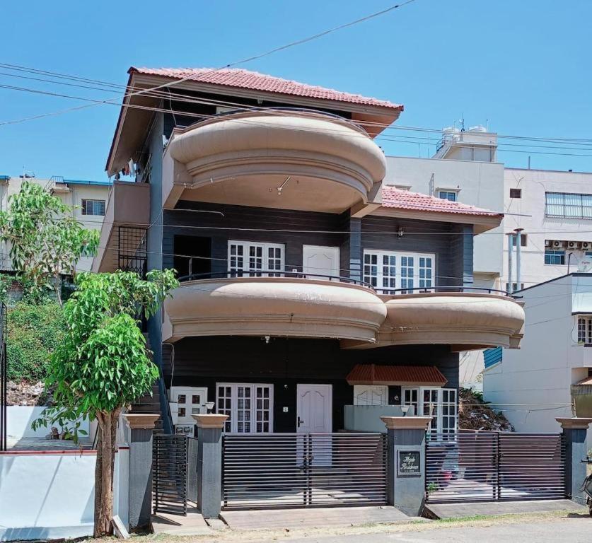 Вилла Hegde Residency Чикмагалур Экстерьер фото